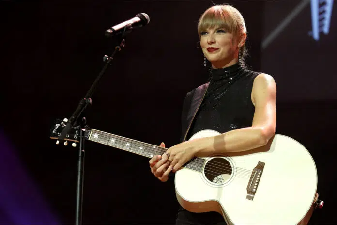 Taylor Swift sacrée meilleur compositeur de la décennie