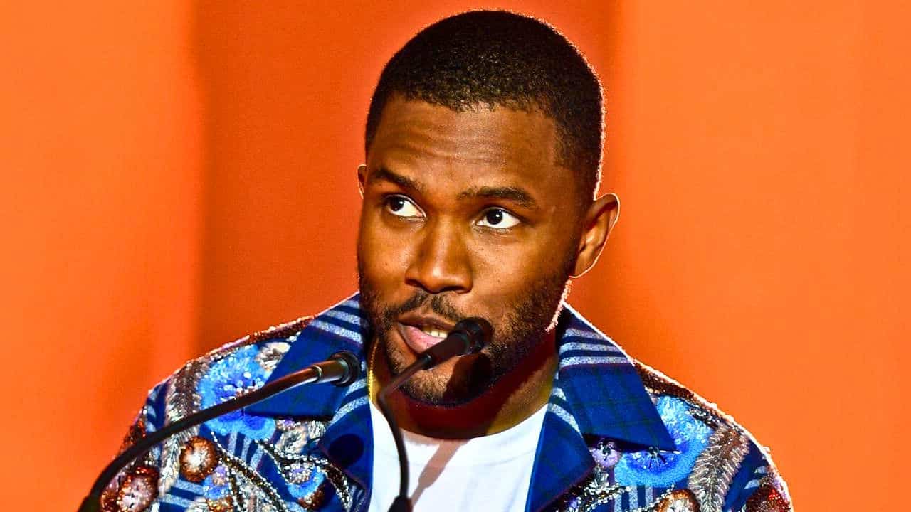 frank ocean au micro