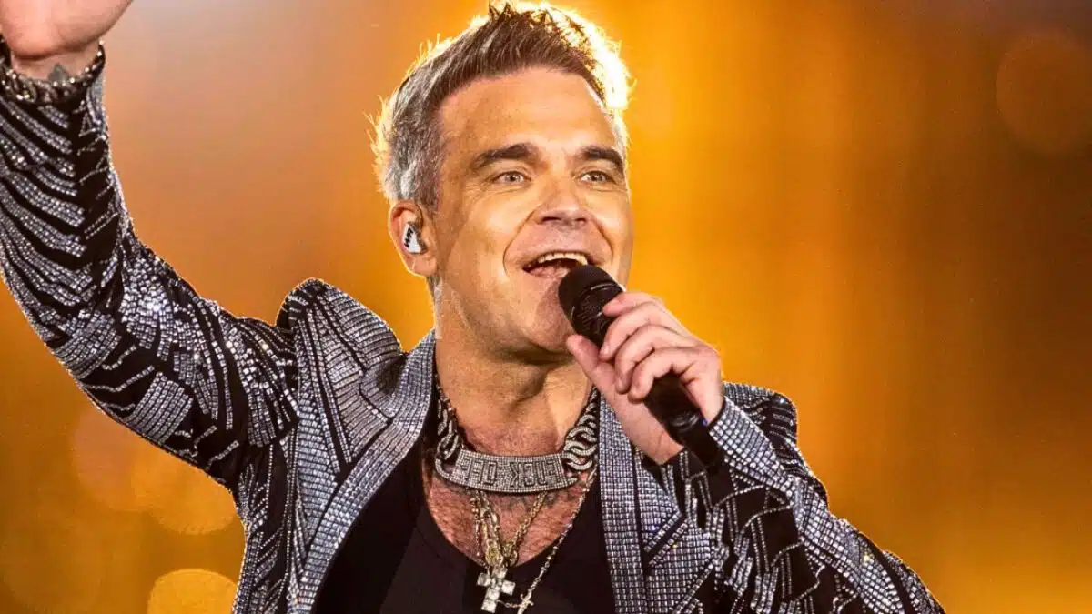 robbie williams micro en main