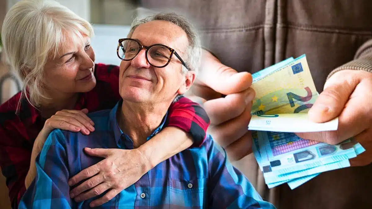 couple retraite pension recoit billet